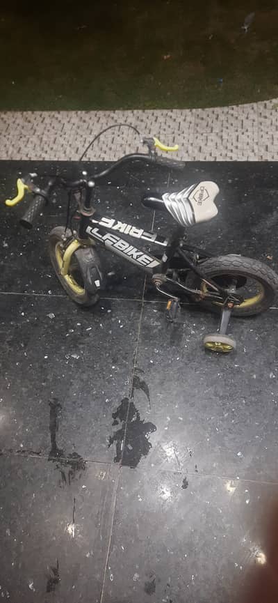 KIDS BICYCLE FOR 4 TO 7 YEARS Age