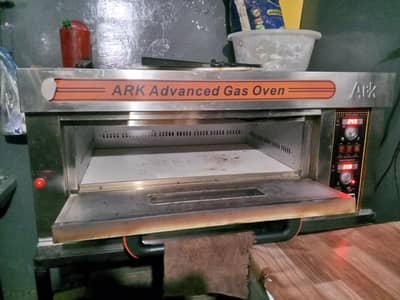 pizza oven 10/10 condition breand ARK 2 month used