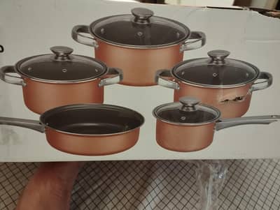 Cook ware set imported