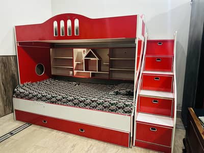 Kids bed 3 different portions for 3 kids.