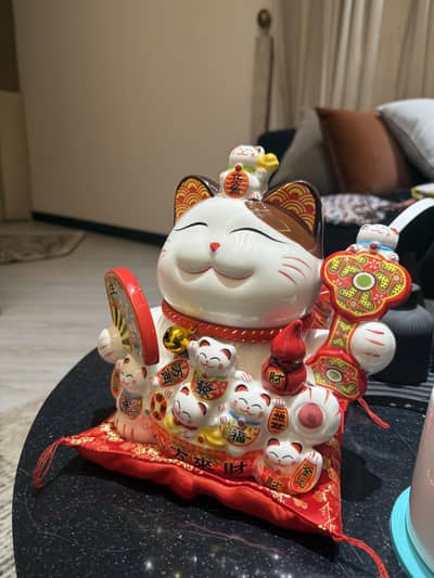 IMPORTED Ceramic Lucky Cat Popular Japanese Figurine