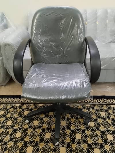 Office Chair/Revolving Chair