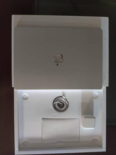 Model: MacBook Air 15-inch  Model: MacBook Air 15-inch (2024)