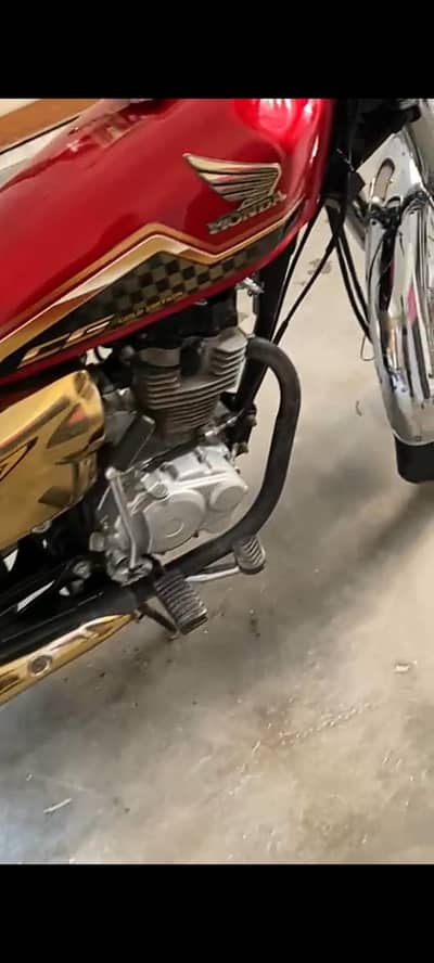 cg 125   23/24.  very. good and lush condition