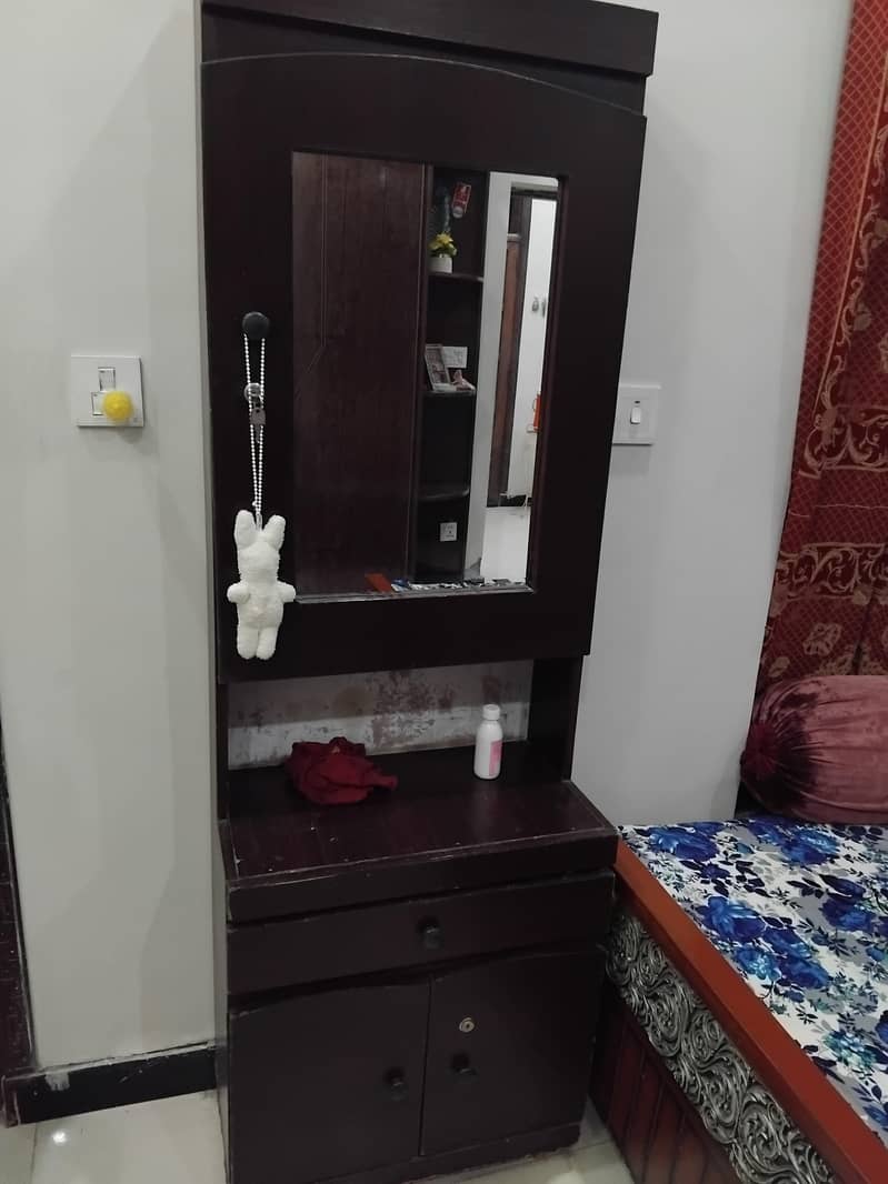 dressing table 3
