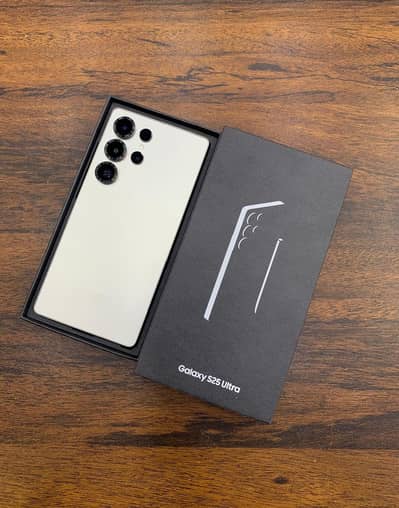 Samsung Mobile S25 Ultra with box 12gb 512  pta approved urgent sale