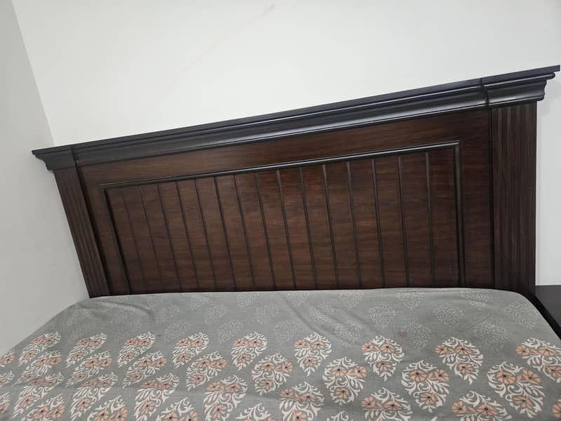 Bed Set With 2 Side Tablet 0