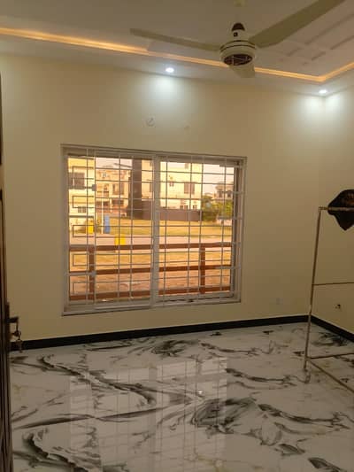 7 Marla Brand New House Duble Unit Available For Rent