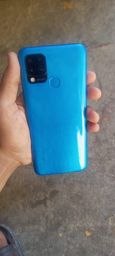 10/10.6 128   6000 mAh battery  Exchange possible