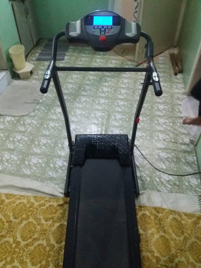 Automatic Slimline Treadmill 3