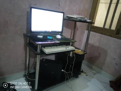 COMPUTER TABLE