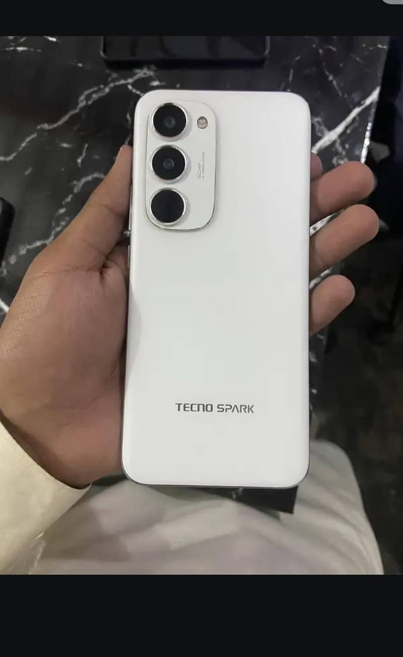 (Condition): 10/10 (بالکل صاف، کوئی اسکریچ یا ڈینٹ نہیں) 0