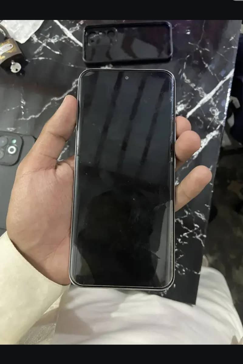 (Condition): 10/10 (بالکل صاف، کوئی اسکریچ یا ڈینٹ نہیں) 1