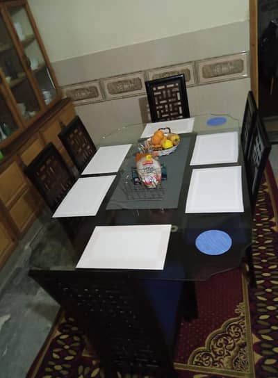 Dinning table for sale