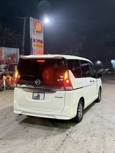 Nissan Serena 2019/24