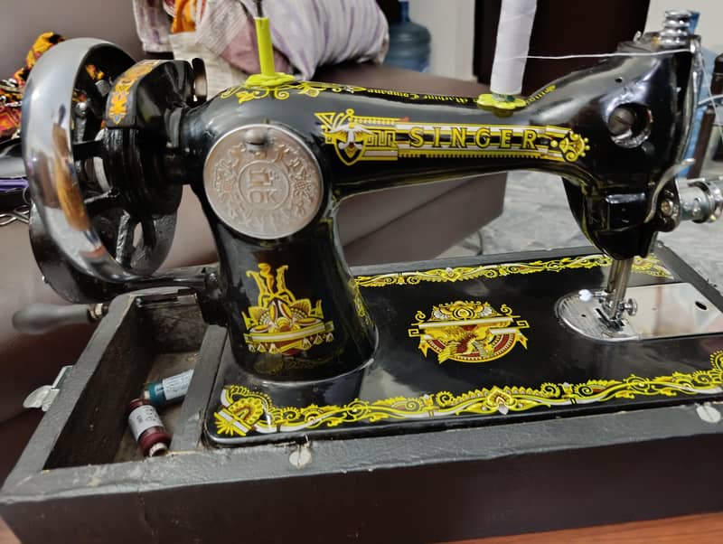 Singer sewing machine 3