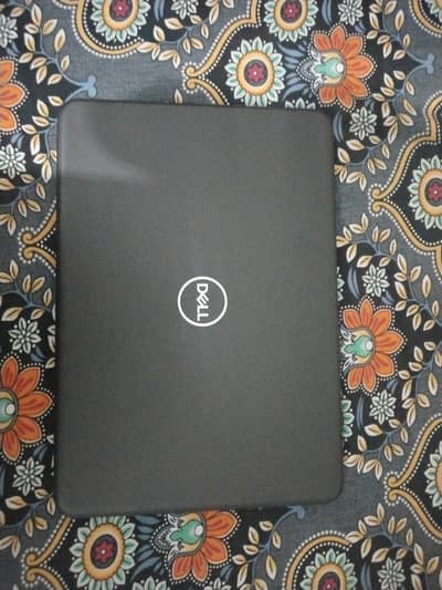 dell laptop condition 10/9 full genuine core i3 gen 7 window 10,64 gb
