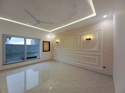 House For sale In Rs. 25000000