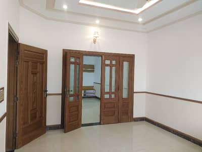 Bahria Town Phase 8 7 Marla House Up For sale