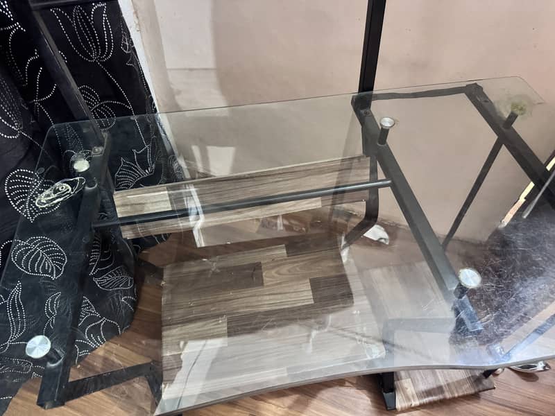 Computer or console table 1