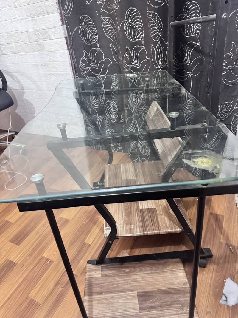 Computer or console table 2