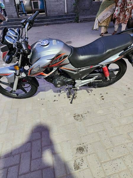 honda cb 150f all ok 10/10 condition 5