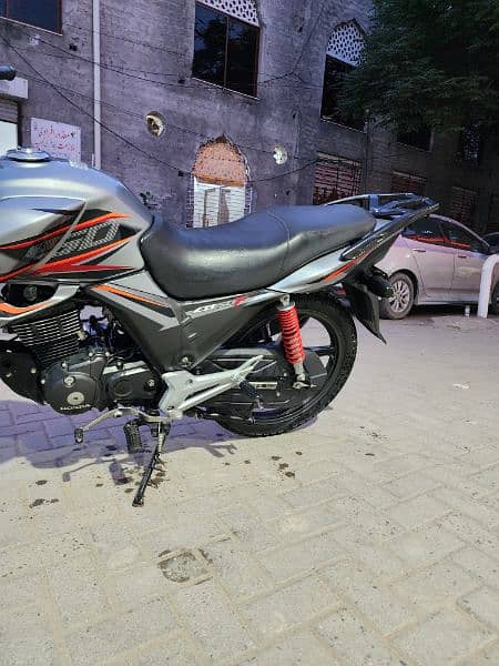honda cb 150f all ok 10/10 condition 8