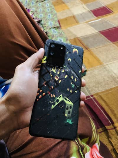 SAMSUNG S20 ultra panal ma line hai or chota sa dot hai