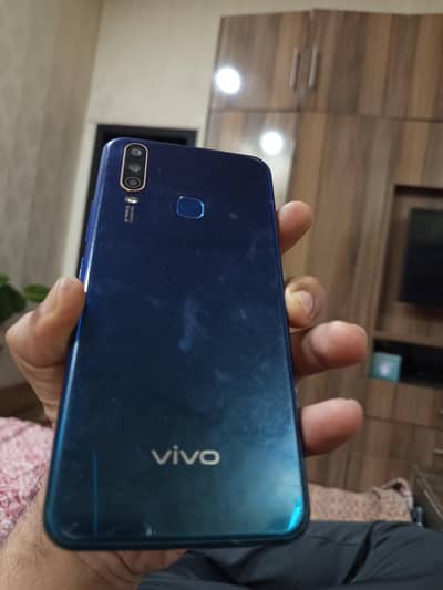 vivo y15 all genuine with original charger and box
