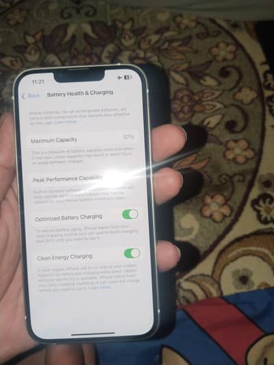 Apple iPhone 13 White – 97% Battery Health – Excellent Condition