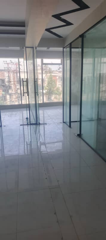 OFFICE FOR RENT JUST LIKE BRAND NEW WITH LIFT CAR PARKING OLD SUNSET BOULEVARD PHASE 2 1750 SQUARE FEET