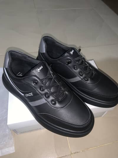 Unze Shoes 39 Size