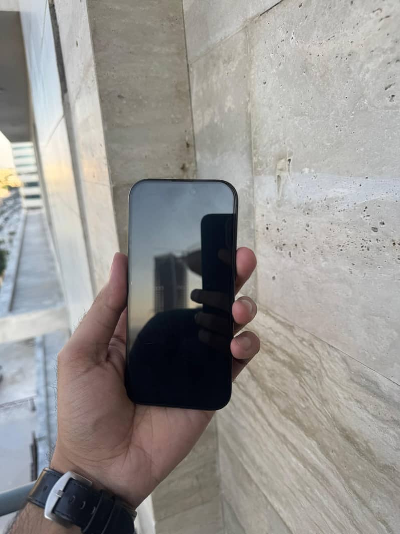 iPhone 16pro JV 1