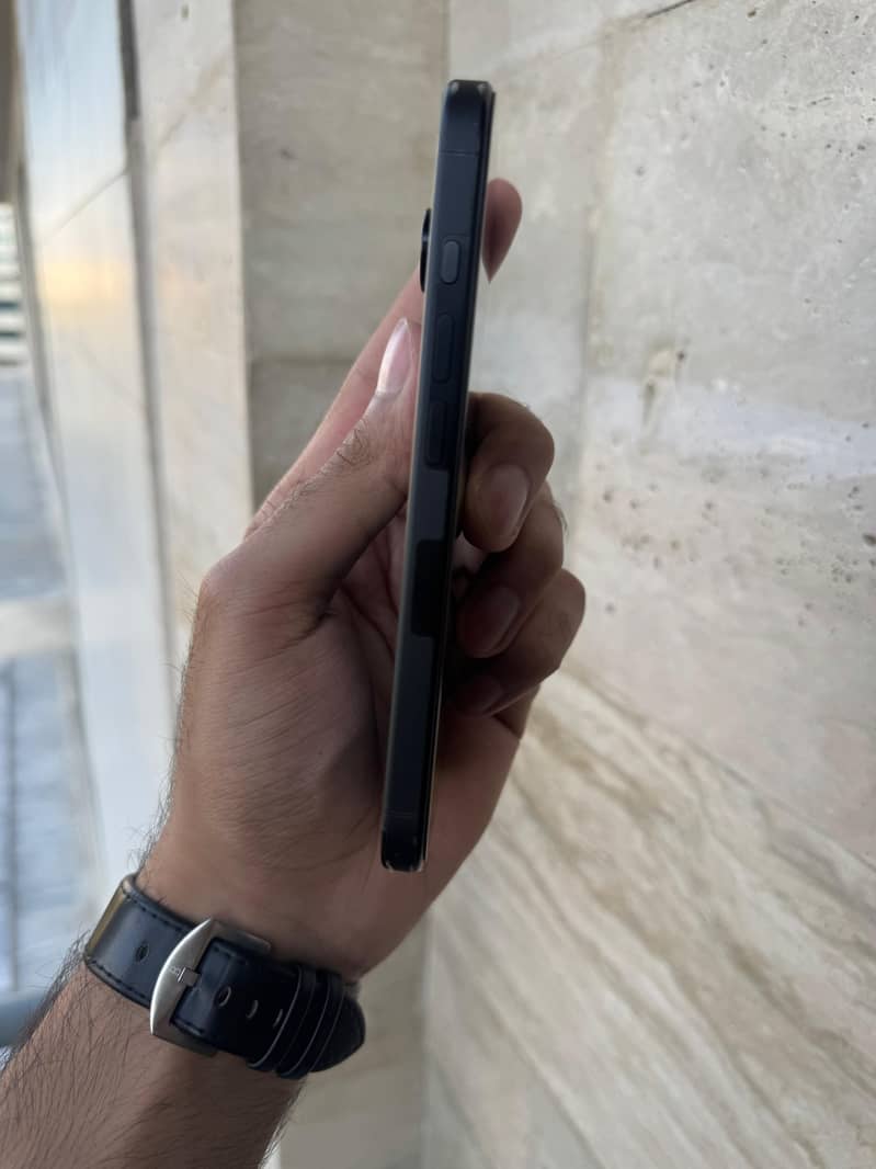 iPhone 16pro JV 2