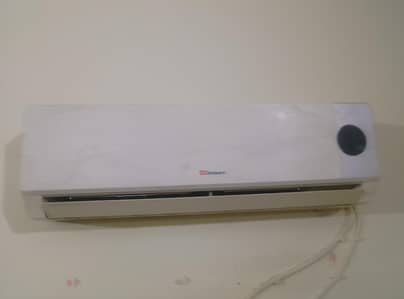 Dawlance AC 1 ton  _1 year used _excellent condition