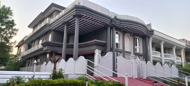 40x80 Corner Category House With 3.5 Kanal Extra Land For Sale In G-9/1 Islamabad