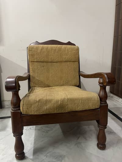 Used antique sofa with center  table