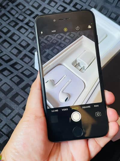 iphone 6 plas 128 GB with box my WhatsApp number 0325/22/61/268