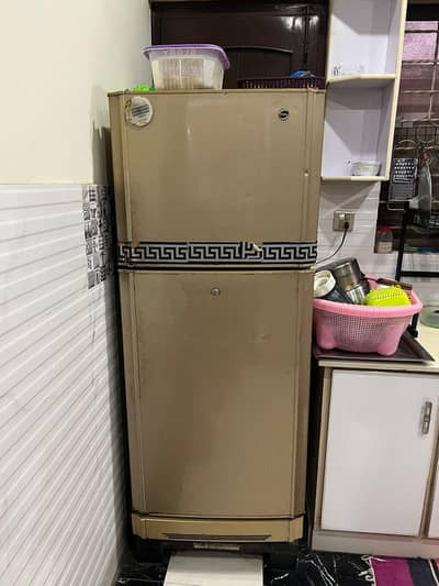 Pel refrigerator 13 cubic 10/8 condition