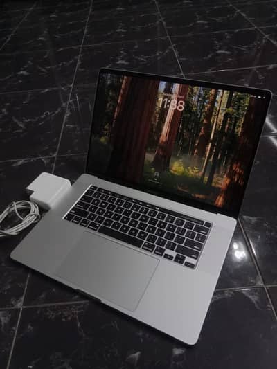 Macbook Pro 2019, 64G/ 1TB , 8Gb graphics
