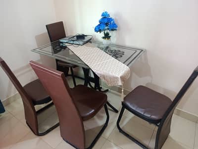 Dining table set (4 seats)