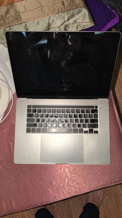 Macbook pro 2019 end 16" 1tb