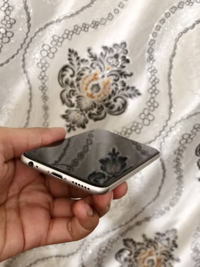 Iphone 6s 64 gb PTA approved gift for iphone lovers