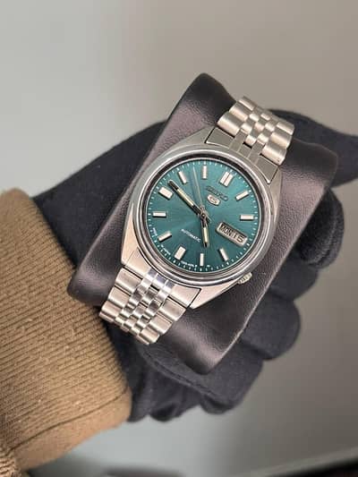 Seiko 5 Automatic Jubilee Chain