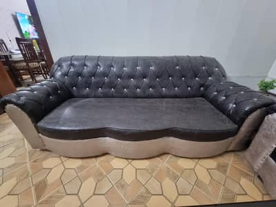 9 seat sofa in good condition