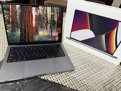 Macbook Pro 2021 with original box and charger