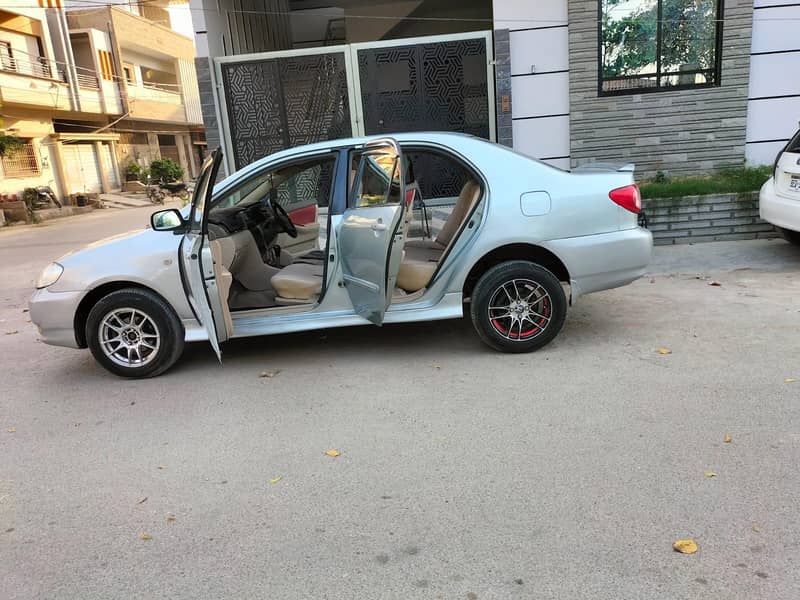 Saloon 2002 Auto 4
