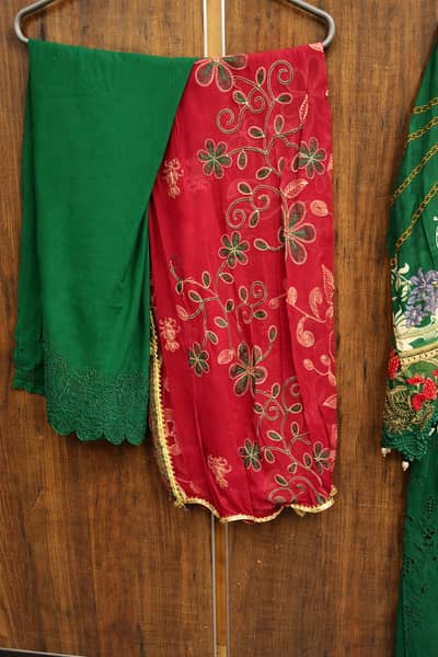 3 piece stitched suit in small size