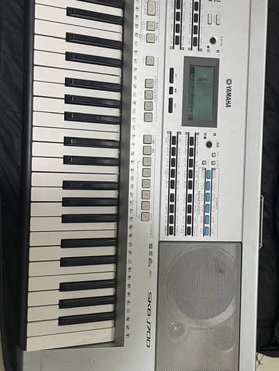 Yamaha keyboard Saleing