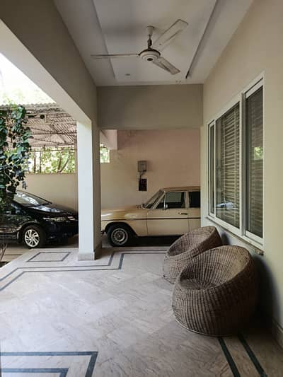 15 Marla Lower Portion For Rent In Model Town Lahore